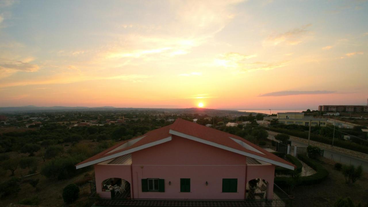 La Maison Di Elenoire Augusta Luaran gambar